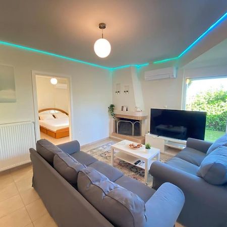 Cozy 2 Room Apartment With Garden Near Athens Air-Port Артеміда Екстер'єр фото