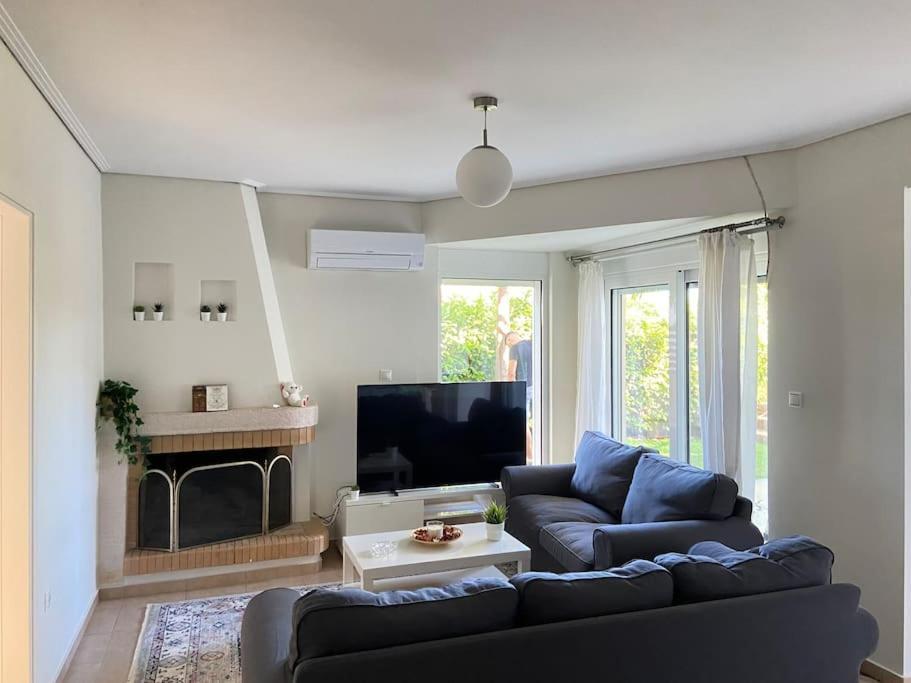Cozy 2 Room Apartment With Garden Near Athens Air-Port Артеміда Екстер'єр фото