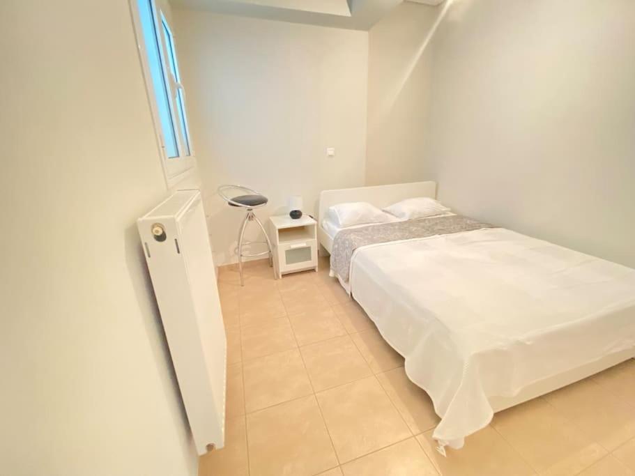 Cozy 2 Room Apartment With Garden Near Athens Air-Port Артеміда Екстер'єр фото