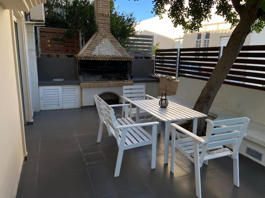 Cozy 2 Room Apartment With Garden Near Athens Air-Port Артеміда Екстер'єр фото